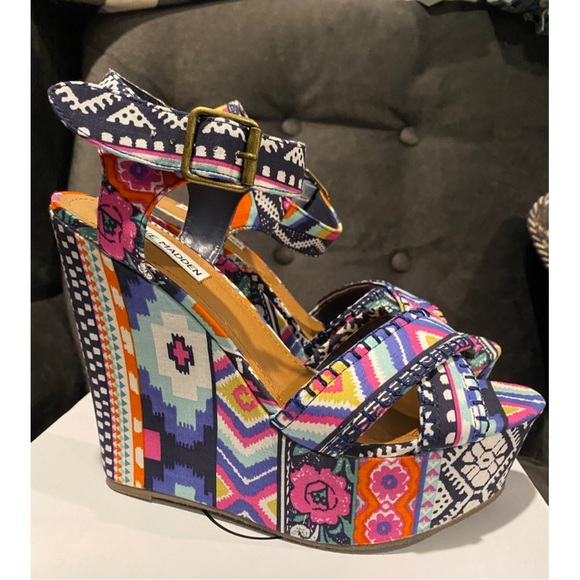 Steve Madden Winonna Wedge - Picture 3 of 3